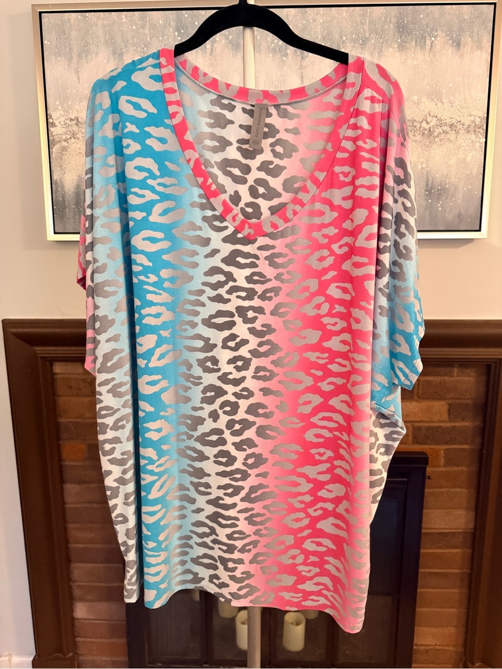 Honeyme V-Neck Ombre Leopard Tunic in Pink, Blue & Gray
